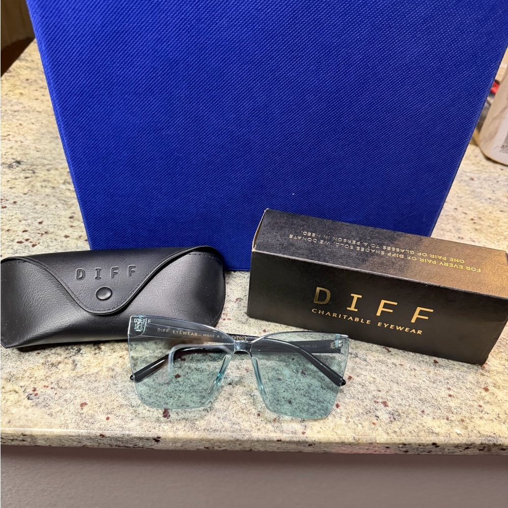 Diff Eyewear Goldie Blue Sunglasses